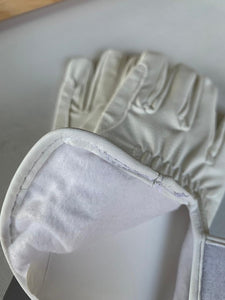 White winter serino gloves